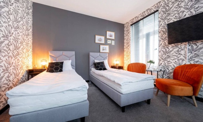 Srodmiescie Apartment | Historic Studio - Top Location, Tram&Shops Nearby by Rentujemy