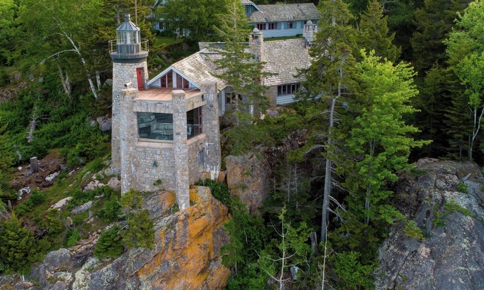 Brooklin House | Historic & Unique Waterfront Estate