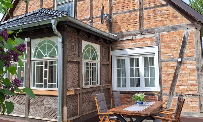 Breetz House | Historisches 5 Gutshaus am Fluss mit Panoramablick und Riesigem Grundstück