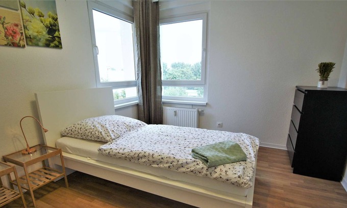 Hassels Apartment | HÖ01 large apartment with dryer and washing machine