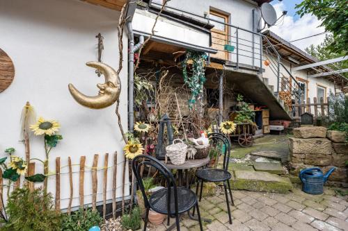 Muhlbach Apartment | Hobbit Lounge