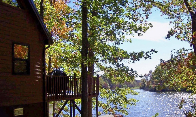 Carbon Hill Cabin | Hocking Hills Lake Gem w/Hot Tub, Dock, 100 Acres