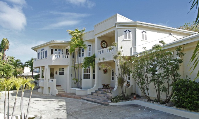 Holder's Hill Villa | Holders Retreat: A Resort Stay That's All Yours!