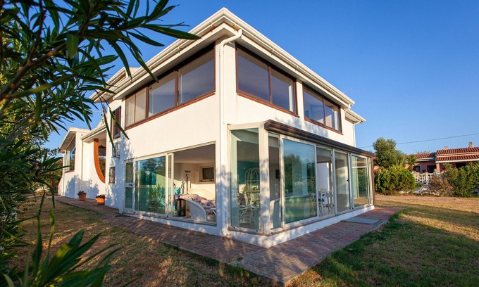 Posada Villa | Holiday Accommodation "Villa Monte Longu" with Wi-Fi
