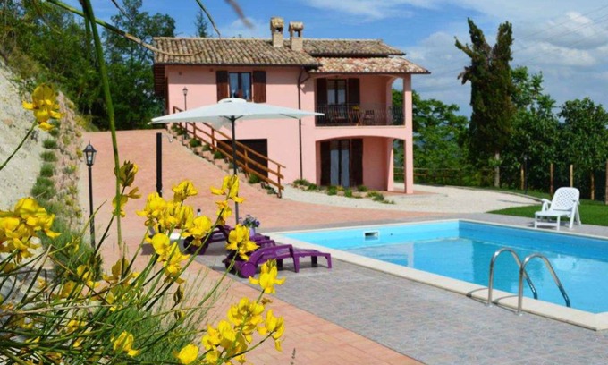 Fermignano Apartment | Holiday apartment with terrace and pool
