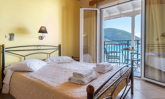 Vassiliki Apartment | Holiday Apartment 'Apostolos Apartment 6' by the Beach with Balcony & Wi-Fi