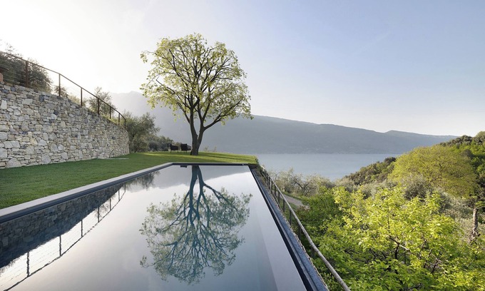 Tignale Apartment | Holiday Apartment "Ca' Scaì Agrifugium Elià" with Lake View, Shared Pool and Wi-Fi