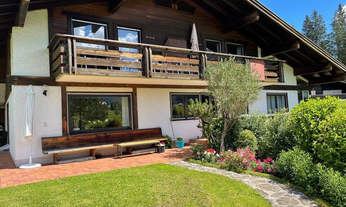 Mittelberg Apartment | Holiday Apartment Fewo 1 am Auweg with Mountain View, Shared Garden & Wi-Fi