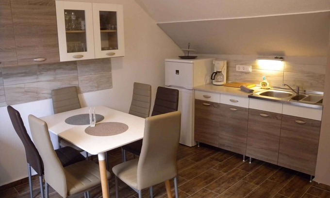 Balatongyorok Apartment | Holiday apartment with Internet access and garden