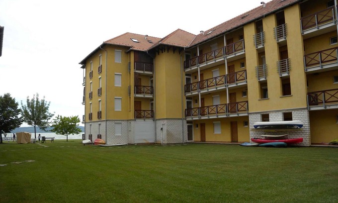 Balatonoszod Apartment | Holiday apartment only 300 m from the beach with air conditioning