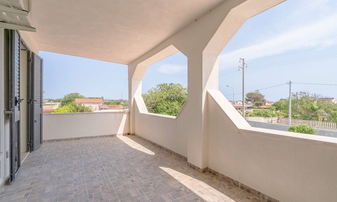 Granelli Apartment | Holiday Apartment "Il Paguro" with Sea View, Private Terrace & A/C