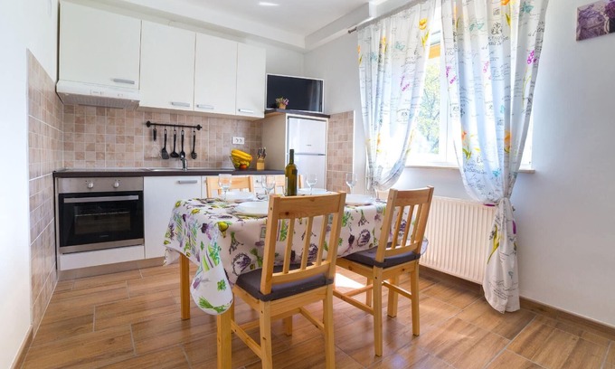Trinajstici Apartment | Holiday apartment Kastav for 1 - 3 persons with 1 bedroom - Holiday apartment in one or multi-family
