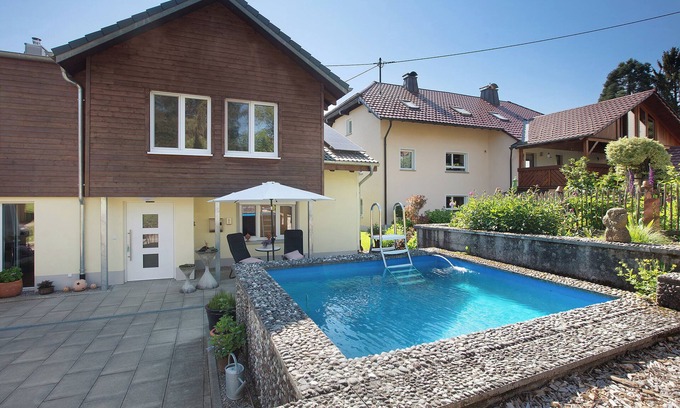 Murg Apartment | Holiday Apartment "Quellenhof Südschwarzwald" with Mountain View, Shared Pool & Wi-Fi