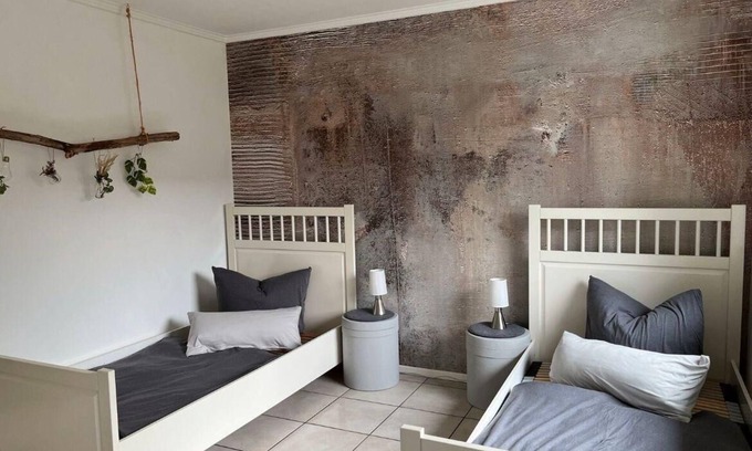 Reichensachsen Apartment | Holiday apartment Wehretal for 1 - 6 persons with 2 bedrooms - Holiday apartment in one or multi-fam