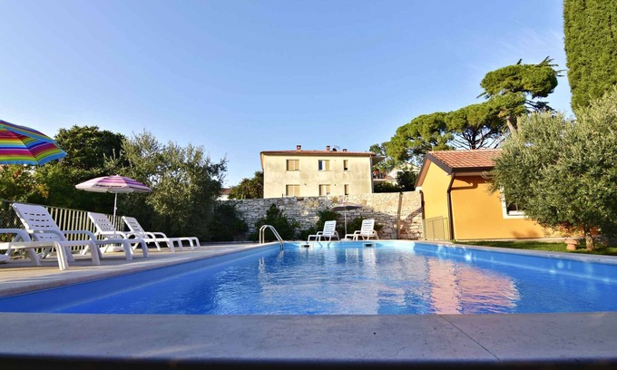 Savudrija Apartment | Holiday apartment with pool in a quiet location