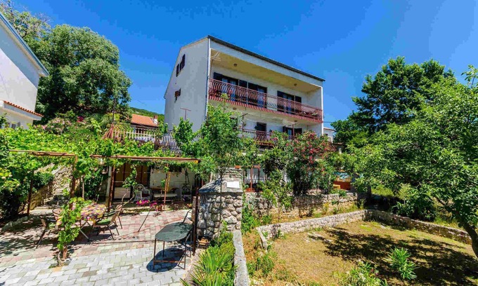 Dramalj Apartment | Holiday apartment with balcony and air conditioning