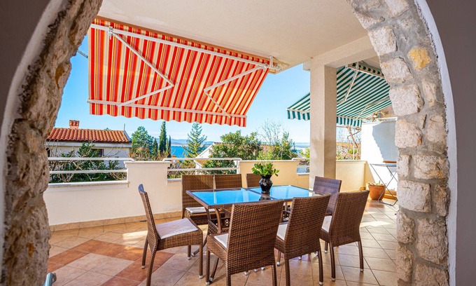 Dramalj Apartment | Holiday apartment with sea view and air conditioning