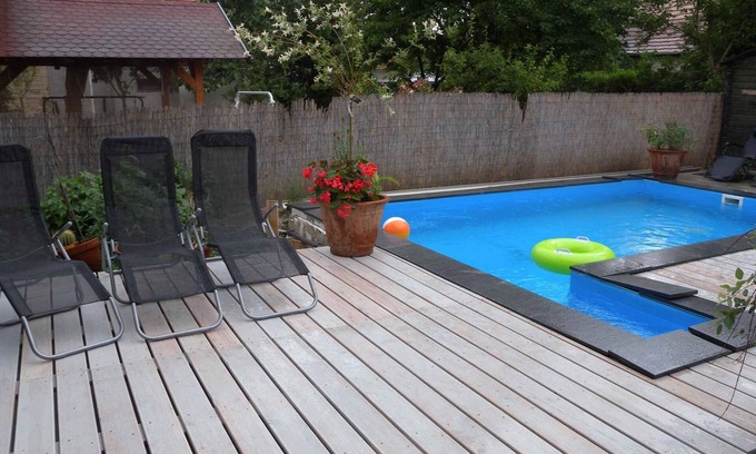 Siofok-Sosto Apartment | Holiday apartment with pool, air conditioning and washing machine