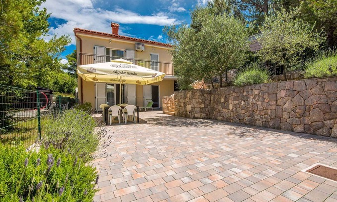 Soline Apartment | Holiday apartment With sea views and air conditioning