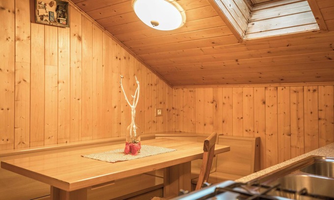 Giogo Piccolo Apartment | Holiday at Farmyard Rosshof - Attic Apartment Mansardato with Wi-Fi and Balcony