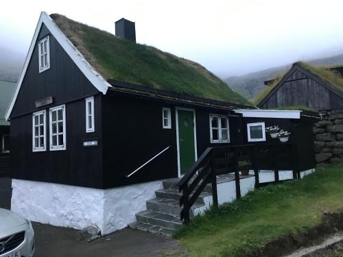 Streymoy House | holiday cottage in Tjørnuvík