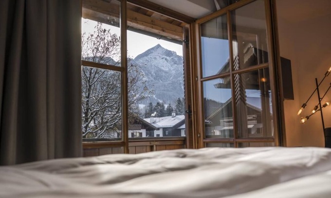 Garmisch-Partenkirchen House | Holiday house "The 14" with sauna in Garmisch-Partenkirchen