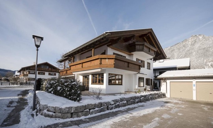 Garmisch-Partenkirchen House | Holiday house "The 12/14" in Garmisch-Partenkirchen