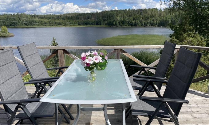 Morlunda House | Holiday directly at the lake in Småland and without neighbors