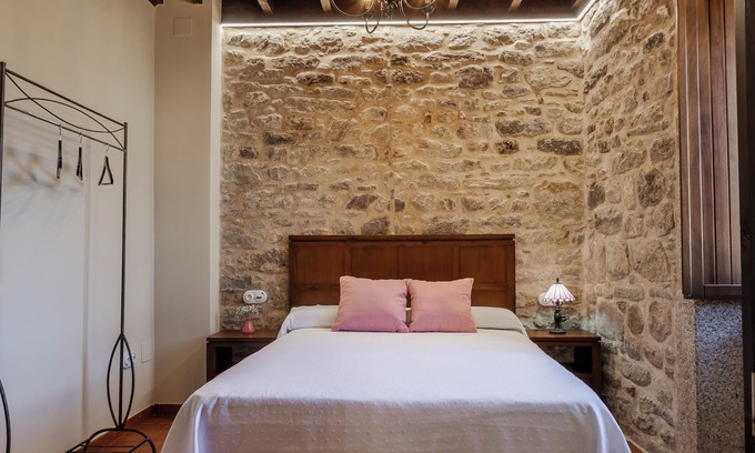 Cabana de Bergantinos House | Holiday home Lar de Dombate, ideal for families and very close to beaches.