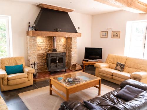 Saint-Martin-sur-Armancon House | Holiday Home L'Ancienne Scierie by Interhome