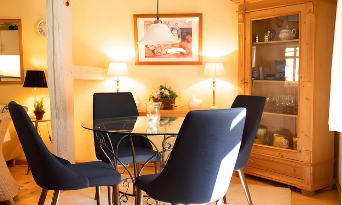 Abbendorf House | Holiday Home 'Altes Nachtwächterhaus' with Private Terrace and Wi-Fi