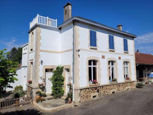 Neuvic-Entier House | Holiday Home in Limousin near Forest
