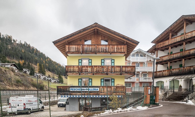 San Giovanni di Fassa House | Holiday Home 'Casa Rossetti Big' with Mountain View, Balcony and Wi-Fi