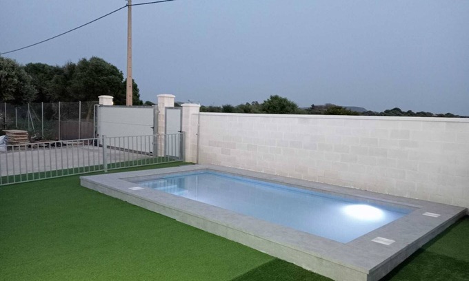 El Palmar House | Holiday Home "Casa Marquez" Near the Beach with Pool and Garden