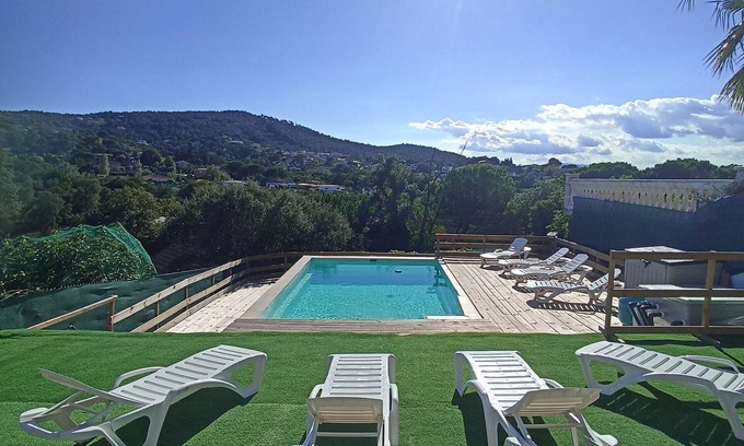 Mont Barbat House | Holiday Home 'Vila Maria - Entre Mar Y Montaña' with Private Pool and Wi-Fi