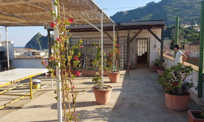 Sant'Alessio Siculo House | Holiday Home "La Grotta 2" with Mountain View, Private Terrace and Wi-Fi