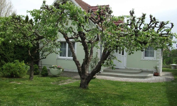 Balatonlelle House | Holiday home 250m from the beach with Internet