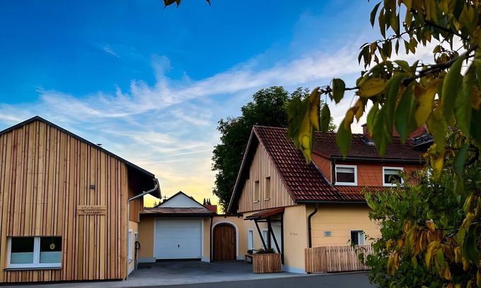 Fuchsmuehl House | Holiday Home 'Alte Wognerei' with Private Terrace, Shared Garden and Wi-Fi