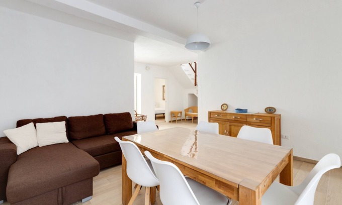 Sa Rocca Tunda House | Holiday Home 'Babbo House Sa Rocca Tunda' with Private Terrace