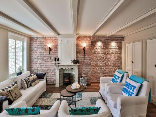 Paesens-Moddergat House | Holiday home by the Wadden Sea, cleaning included