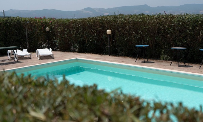 Badesi House | Holiday Home "Casa di Maya" with Shared Pool and Wi-Fi