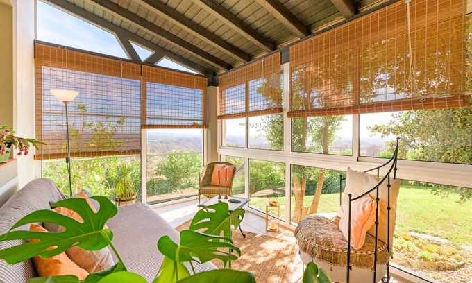 Baiona House | Holiday Home 'Casa Pavão - Selão Da Eira' with Sea View, Shared Pool and Wi-Fi