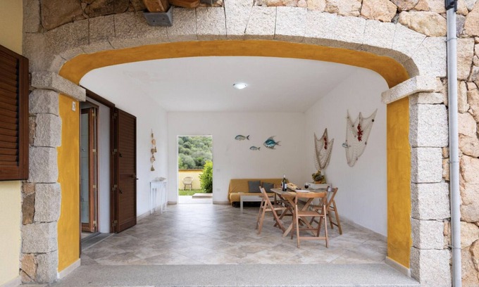 Buddittogliu Straulas House | Holiday Home 'Casa Suaraccia' with Mountain View, Wi-Fi and Air Conditioning