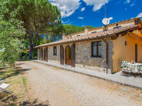 Bucine House | Holiday Home Cedri Alti-2 by Interhome