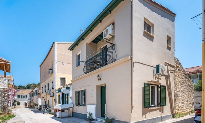 Gaios House | Holiday Home 'Di Babis' with Mountain View, Wi-Fi and Air Conditioning