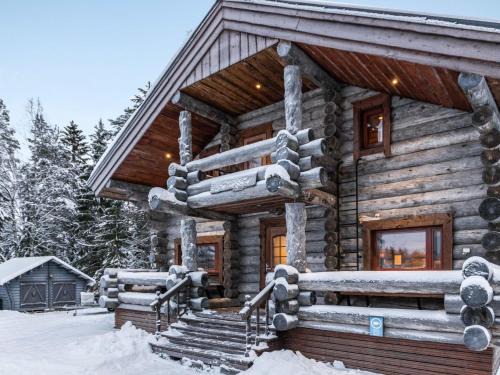 Haapamaki House | Holiday Home Eräkorven kelotupa by Interhome