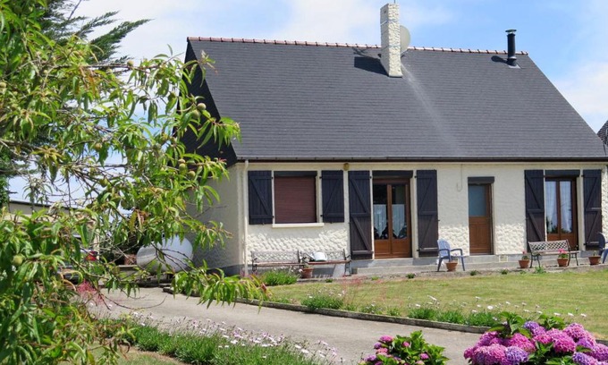 Saint-Jacut-de-la-Mer House | Holiday Home Ferienruhe - SJA100 by Interhome