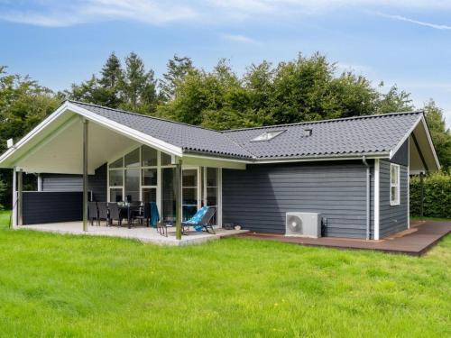 Hoeve Strand House | Holiday Home Gisl - 1-3km from the sea by Interhome