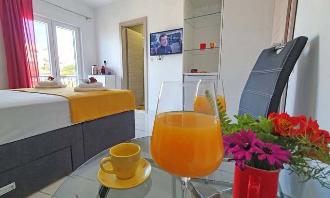 Hvar Apartment | Holiday Home Gordana - Charming Double Room with Balcony in fabulous Hvar