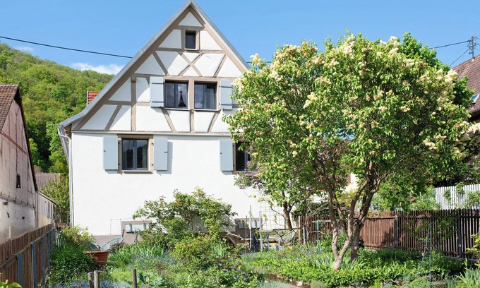 Badenweiler House | Holiday Home 'Hildahüsli' with Shared Terrace, Shared Garden and Wi-Fi